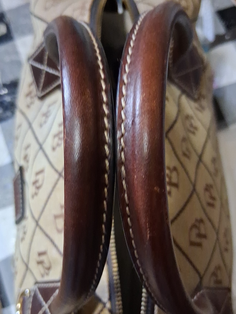 Dooney & Bourke Tan Signature Satchel EUC - Picture 10 of 10